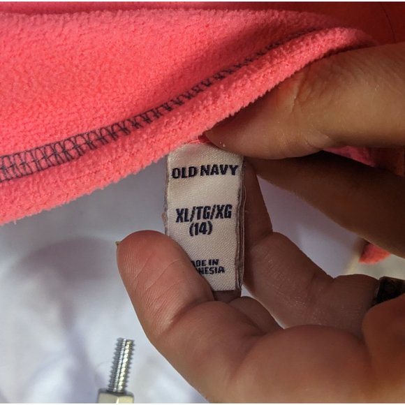 Old Navy Pink And Grey Fleece Vest - Picture 5 of 9